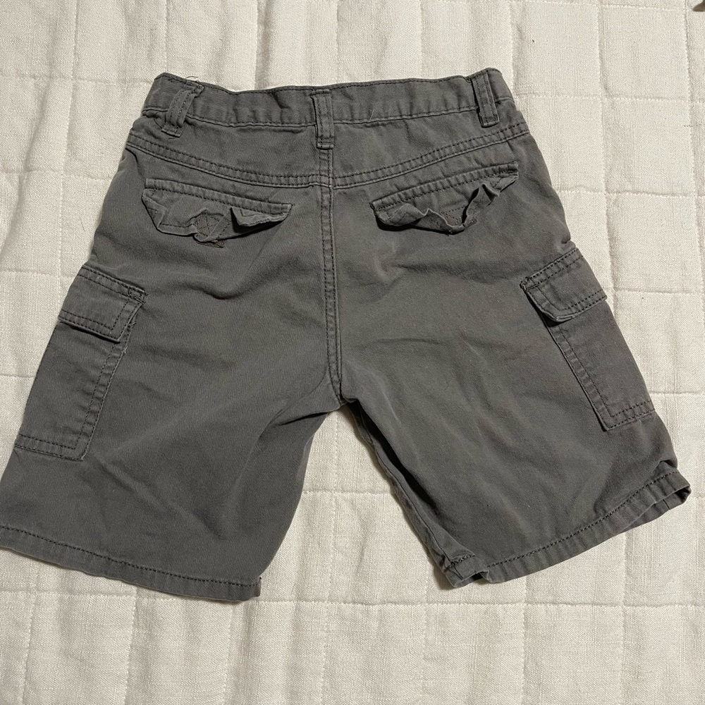 Boy short olive green - Picture 3 of 3